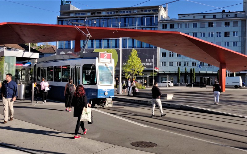 schlieren-stadtplatz-limmattalbahn